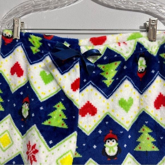 Plush blue and green Christmas pajamas NWOT size L,L,M - Picture 4 of 7